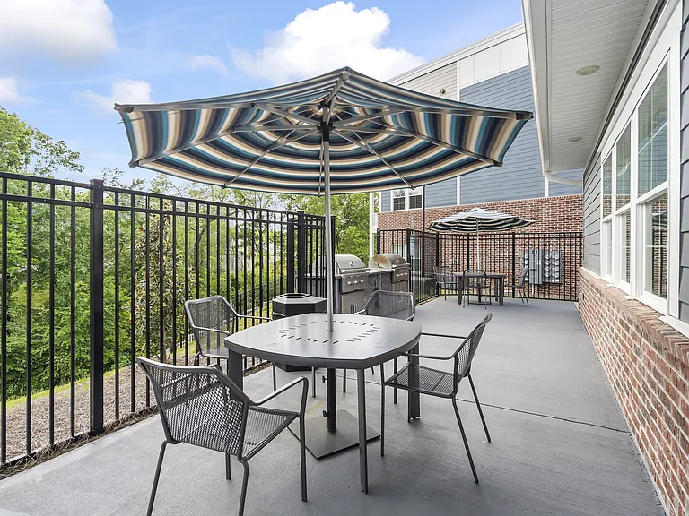 Spire Apartments — Photo 14