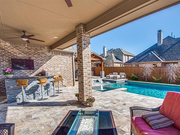 2nd image of 300 Cypress Garden Dr