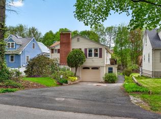 46 Grapevine Ave, Lexington, MA 02421