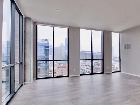 3rd image of 954 W Washington Blvd #1503