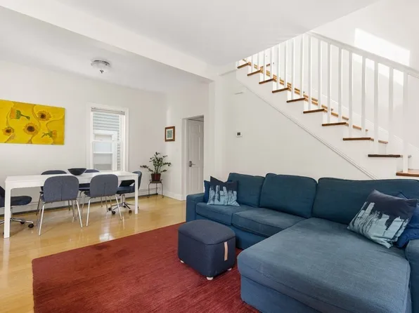 312 Beacon St #2, Somerville, MA 02143