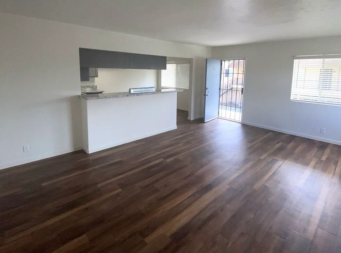 2 bed, 1100 sqft, $1,650 — Photo 4