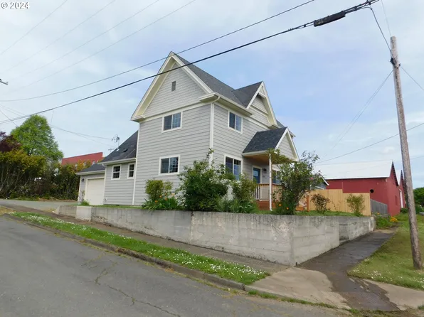 205 Maple St, Myrtle Point, OR 97458