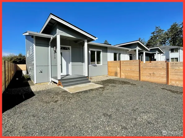 613 Sunset Avenue NE, Ocean Shores, WA 98569