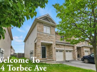 34 Torbec Ave E, Ottawa, ON K2T0B6