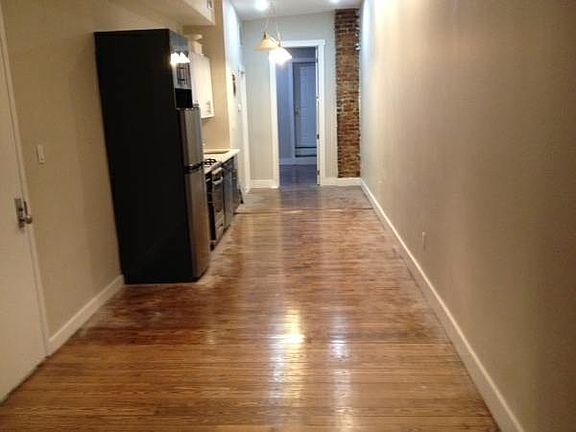 2nd image of 386 Woodbine St