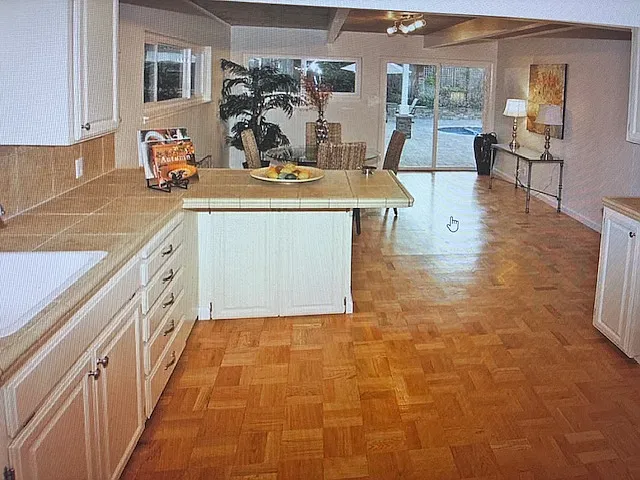 1271 Windsor Way — Photo 6