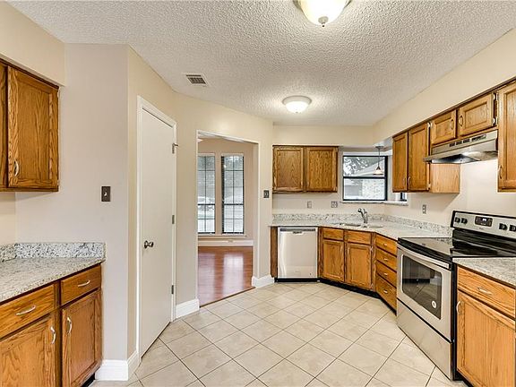 5th image of 5214 Prairie Creek Dr