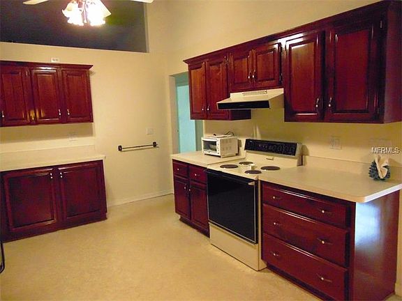 4th image of 28 Palm Dr