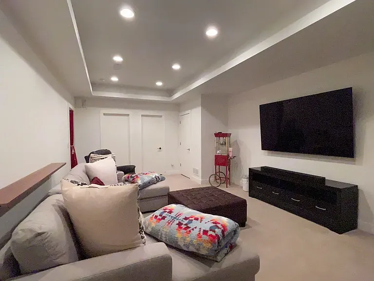 1265 N Tennyson St — Photo 22