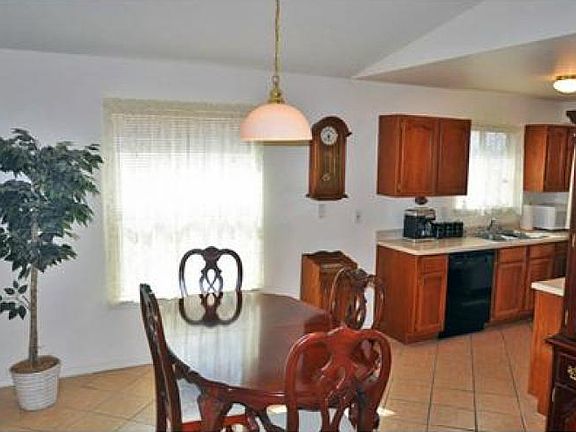 5th image of 3553 Yellow Rose St