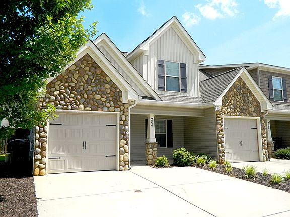2nd image of 204 Mossy Bank Dr