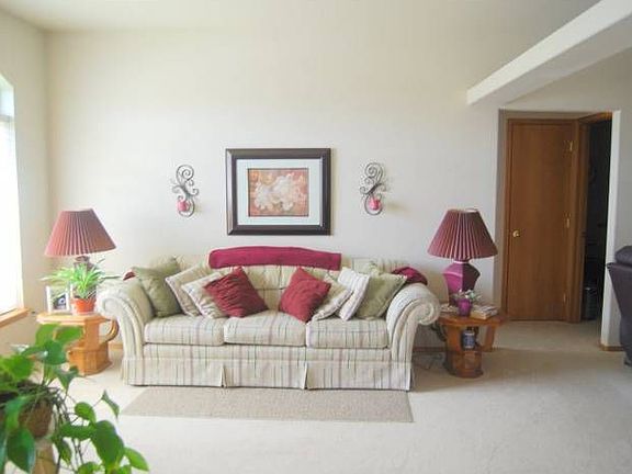 4th image of 4511 Mariposa Ct
