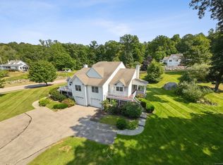 1077 Pleasant Valley Rd N, Groton, CT 06340