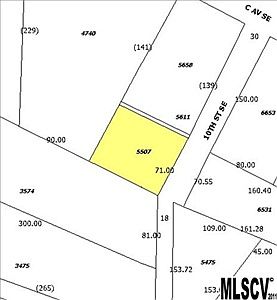 2nd image of 130 10th St SE