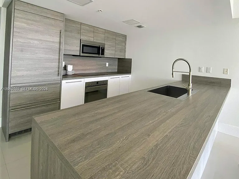 400 Sunny Isles Blvd #1903 — Photo 6