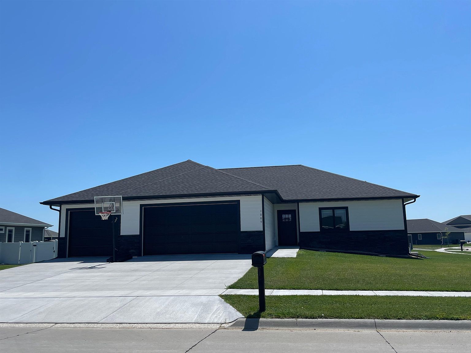 1005 E 69th St, Kearney, NE 68847 MLS 20230904 Zillow