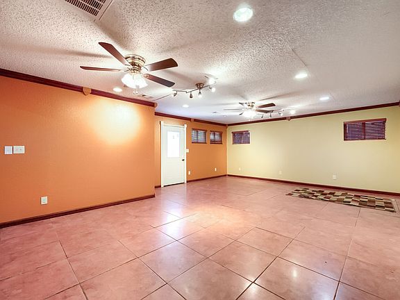 4th image of 9324 Teagarden Rd