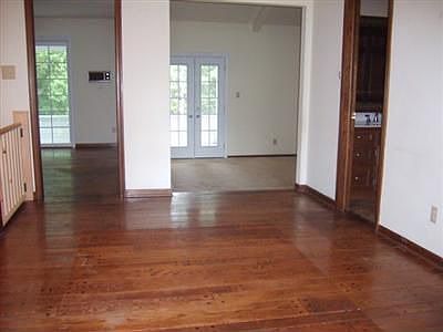 4th image of 423 Meadow Brook Dr