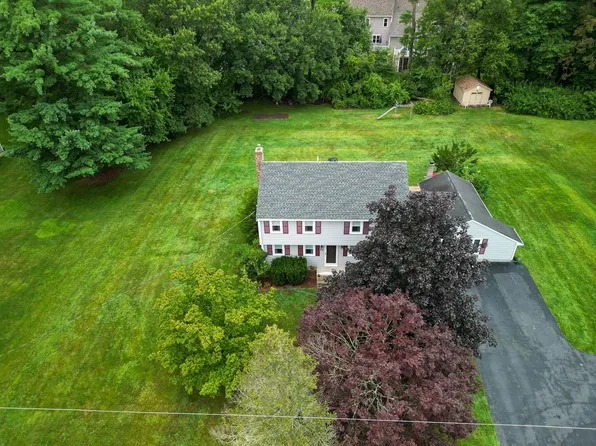 27 King Arthur Rd, North Easton, MA 02356