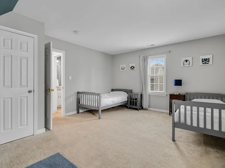10136 Bon Air Crest Dr — Photo 32