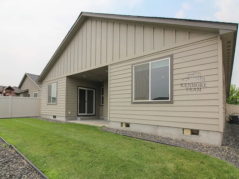 2950 Woodland Pl — Photo 18