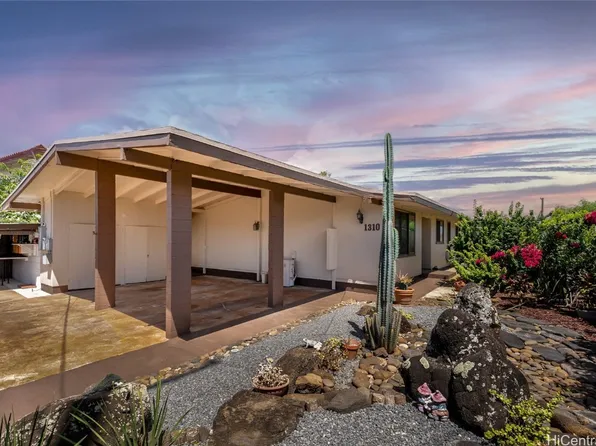 1310 Haloa Dr, Honolulu, HI 96818