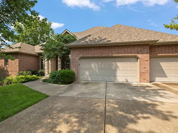 1314 W Stone Meadow Way, Springfield, MO 65810