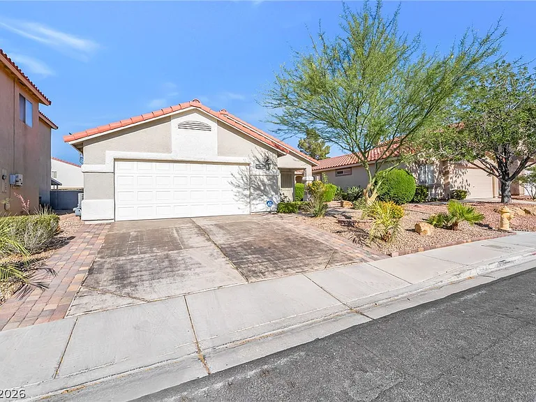 9346 Coral Berry St — Photo 2