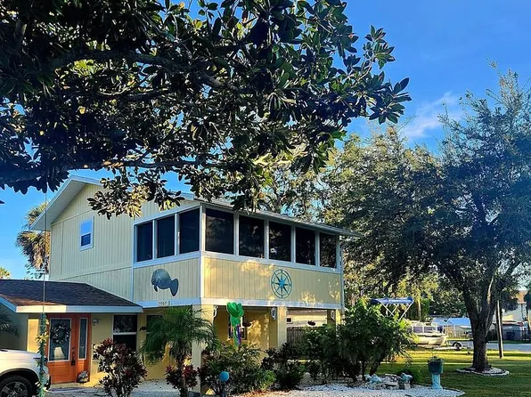 5507 Darlene St, Weeki Wachee, FL 34607