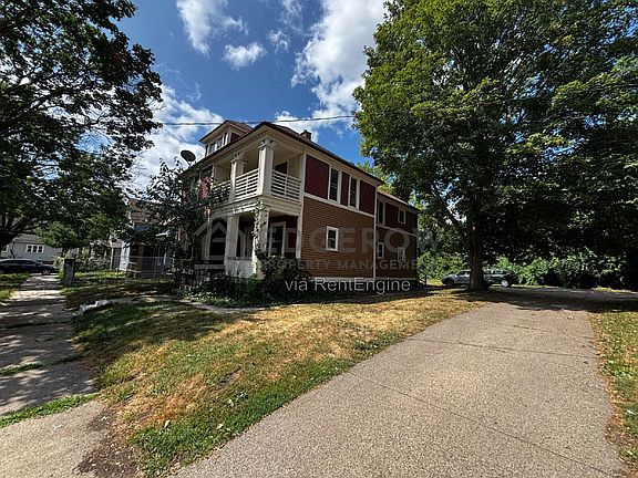 2nd image of 1063 Quarry Ave NW APT 1