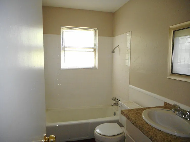 6605 S Phillips Ave — Photo 6