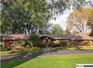 7810 Fairway Dr, Omaha, NE 68152