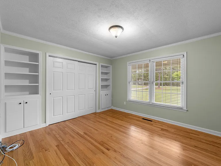 204 McNeill Rd — Photo 16