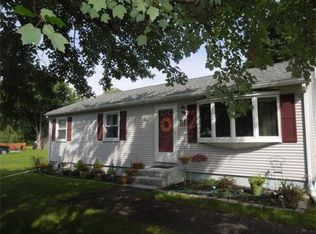 81 Pondview Dr, Ludlow, MA 01056