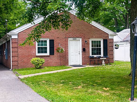 3rd image of 5011 Forest Park Pl