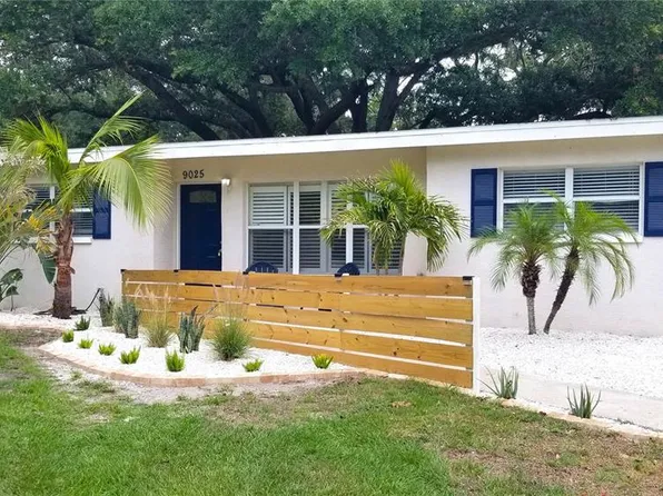 9025 93rd St, Seminole, FL 33777