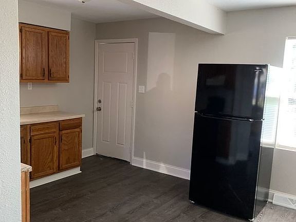 5th image of 6226 Evergreen Blvd