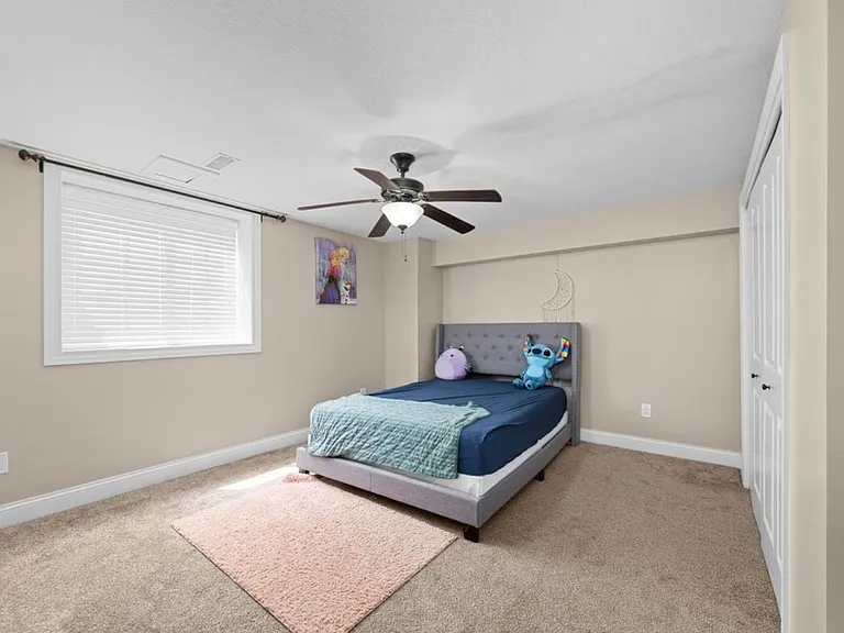 67 Cobblestone Ln — Photo 35
