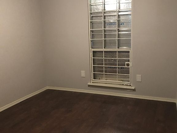 3rd image of 5230 Canterway Dr