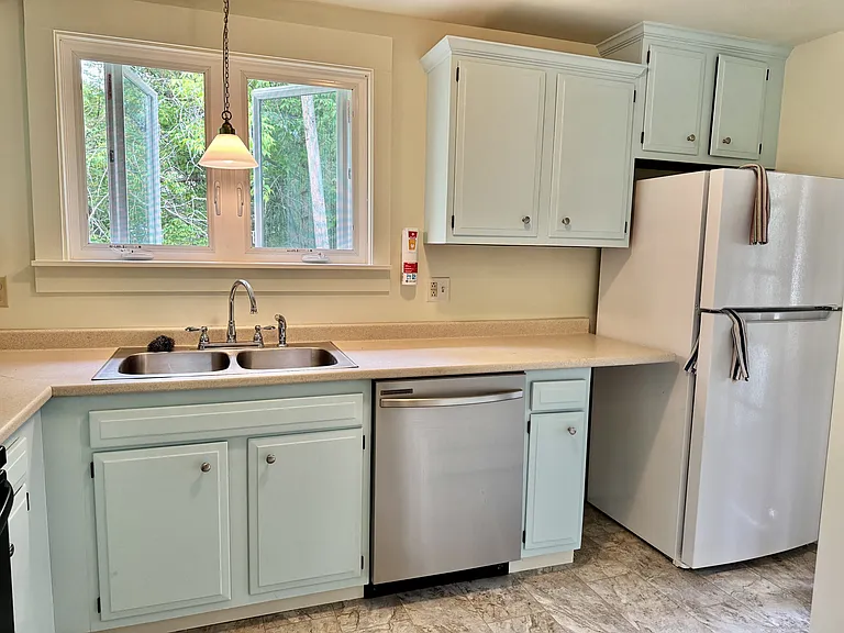 131 Orange St — Photo 8
