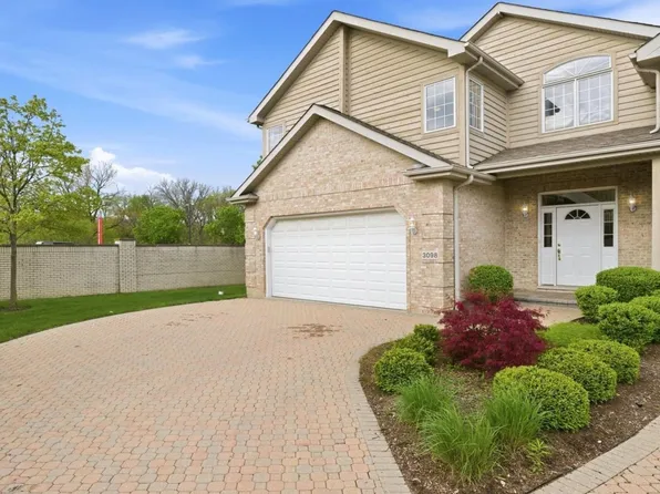 3098 Rosebrook Cir, Westchester, IL 60154