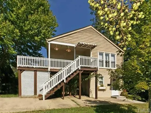 201 Culbreth Park Dr #B, Chapel Hill, NC 27516