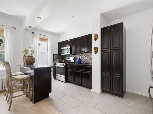 138 Wakeman Place image 14 of 35