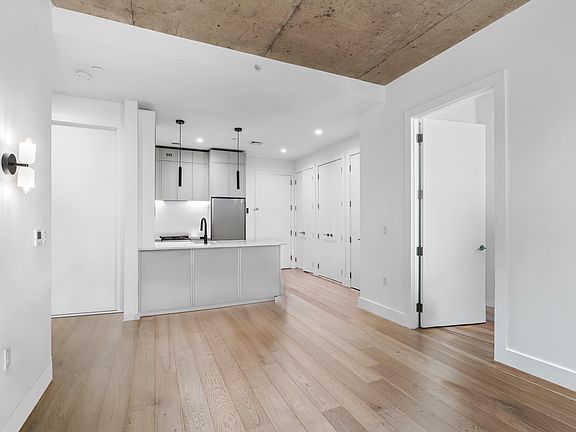 3rd image of 323 Lenox Rd APT 4F