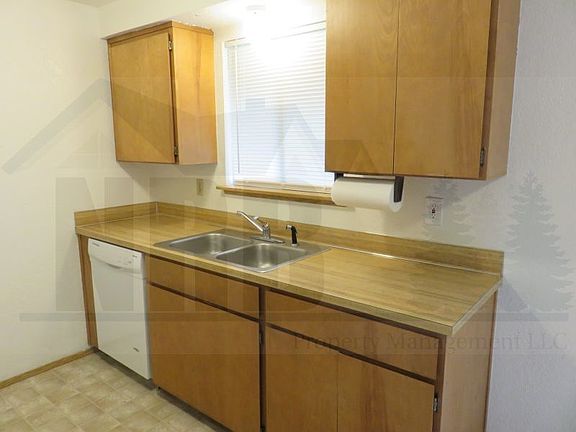 4th image of 402 192nd St E #A