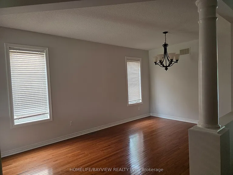 33 Aikenhead Ave — Photo 4