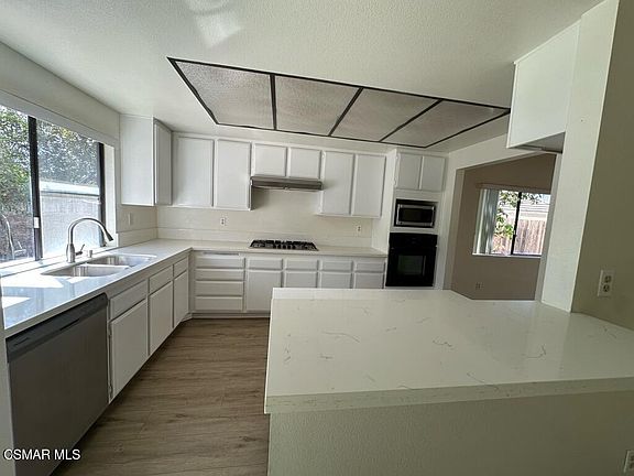 4th image of 519 Highcrest Ct
