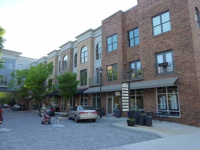 1963 Hosea Williams Drive