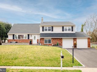 636 Violet Rd, Warminster, PA 18974